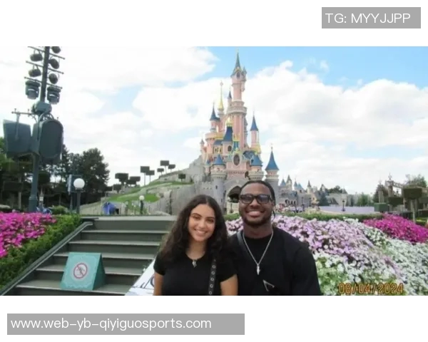 女友甜蜜发合照庆祝布朗尼21岁生日布朗尼感动转发感谢宝贝 女友甜蜜发合照庆祝布朗尼21岁生日布朗尼感动转发感谢宝贝